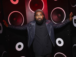 THE VOICE -- Season: 9 -- Pictured: Darius Scott -- (Photo by: Chris Haston/NBC)