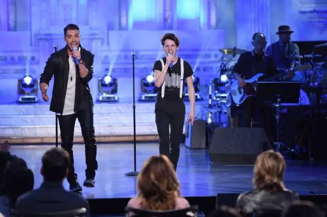 AMERICAN IDOL: Season 14 winner Nick Fradiani with contestant Thomas Stringfellow in the “Showcase #1: 1st 12 Performances” episode of AMERICAN IDOL airing Wednesday, Feb. 10 (8:00-9:01 PM ET/PT) on FOX. Cr: Michael Becker / FOX. © 2016 FOX Broadcasting Co.