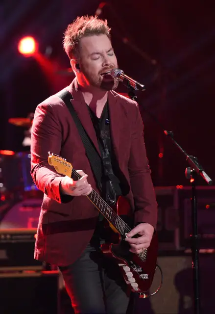 AMERICAN IDOL: Top 4: David Cook performs on AMERICAN IDOL airing Thursday, March 24 (8:00-10:00 PM ET/PT) on FOX. © 2016 FOX Broadcasting Co. Cr: Michael Becker/ FOX. This image is embargoed until Thursday, March 24,10:00PM PT / 1:00AM ET