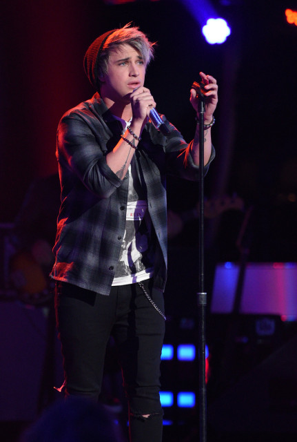 AMERICAN IDOL: Top 4: Contestant Dalton Rapattoni performs on AMERICAN IDOL airing Thursday, March 24 (8:00-10:00 PM ET/PT) on FOX. © 2016 FOX Broadcasting Co. Cr: Michael Becker/ FOX. This image is embargoed until Thursday, March 24,10:00PM PT / 1:00AM ET
