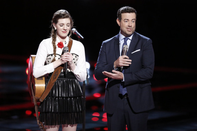 The Voice 10 Recap Top 12 Results -- Pictured: (l-r) Emily Keener, Carson Daly -- (Photo by: Tyler Golden/NBC)