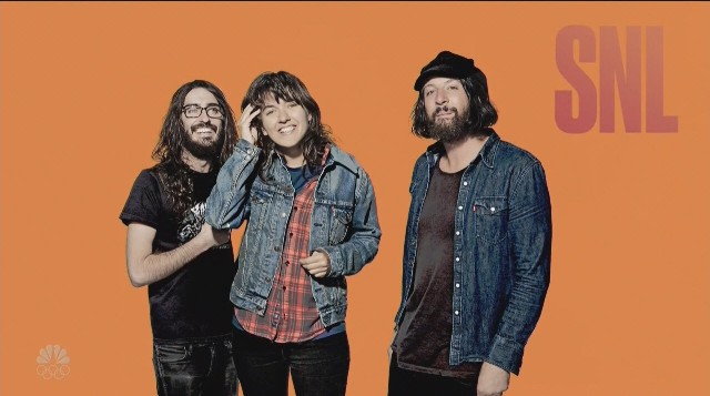 Courtney Barnett Performs on Saturday Night Live Finale VIDEO