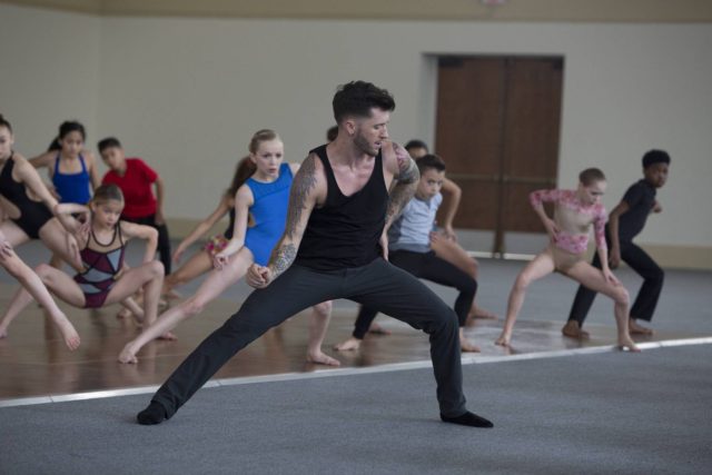 SO YOU THINK YOU CAN DANCE: Coreographer Travis Wall (C) with contestants during Academy week on SO YOU THINK YOU CAN DANCE: THE NEXT GENERATION airing Monday, June 27 (8:00-9:00 PM ET/PT) on FOX. ©2016 Fox Broadcasting Co. CR: Adam Rose/FOX