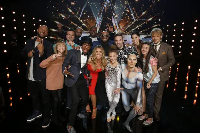 AMERICA'S GOT TALENT -- "Live Semi-Finals 2" Episode: 1121 -- Pictured: (l-r) Linkin' Bridge, Grace VanderWaal, Sal Valentinetti, Nick Cannon, Heidi Klum, Sofie Dossi, Brian Justin Crum, Viktor Kee, The Clairvoyants, Laura Bretan -- (Photo by: Trae Patton/NBC)