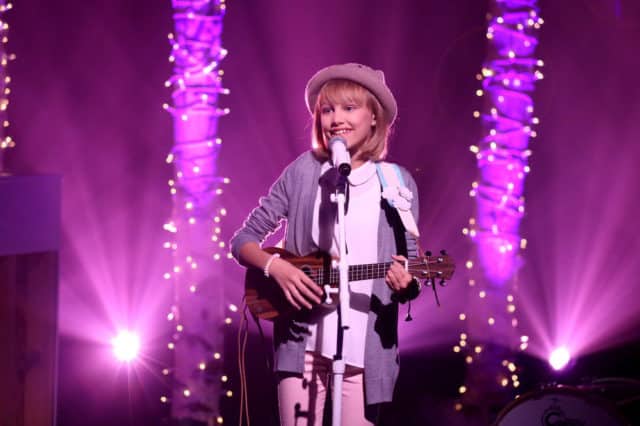 THE TONIGHT SHOW STARRING JIMMY FALLON -- Episode 0540 -- Pictured: Musical guest Grace VanderWaal performs on September 23, 2016 -- (Photo by: Andrew Lipovsky/NBC)