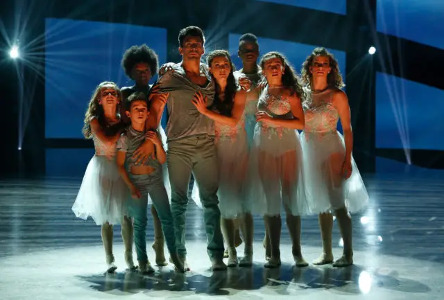 SO YOU THINK YOU CAN DANCE: Contestants Emma Hellenkamp, Jordan Wardick, Tate McRae and J.T. Church and all-stars Gaby Diaz, Kathryn McCormick, Sasha Mallory and Robert Roldan perform a Contemporary mini-group routine to ???Burgs??? choreographed by Travis Wall on the Season Finale Episode of SO YOU THINK YOU CAN DANCE airing Monday, September 12 (8:00-10:00 PM ET live/PT tape-delayed) on FOX. ©2016 FOX Broadcasting Co. Cr: Adam Rose