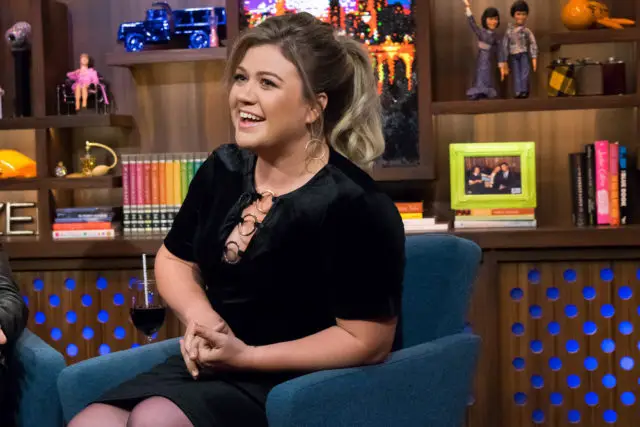 WATCH WHAT HAPPENS LIVE -- Episode 13161 -- Pictured: Kelly Clarkson -- (Photo by: Charles Sykes/Bravo)