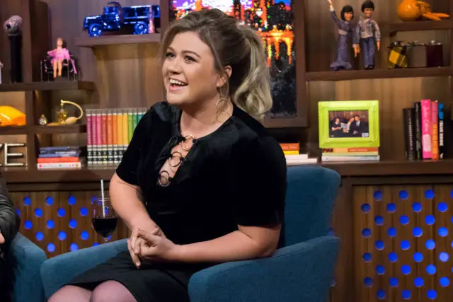 Kelly Clarkson to Release New Single in April and Album in June