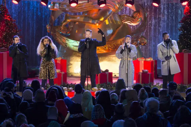 CHRISTMAS IN ROCKEFELLER CENTER 2016-- Pictured: (l-r) Avi Kaplan, Kirstin Maldonado, Scott Hoying, Mitchell Grassi and Kevin Olusola of Pentatonix during the 2016 Christmas in Rockefeller Center -- (Photo by: Virginia Sherwood/NBC)