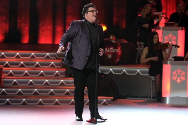 The Voice Jordan Smith - CMA Country Christmas 2016