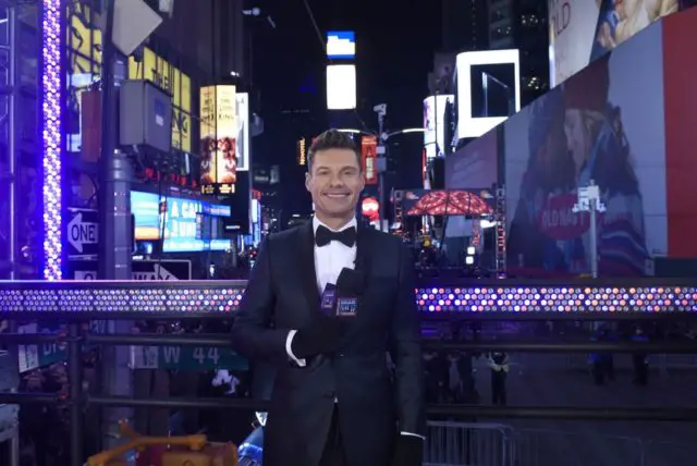 Ryan Seacrest NY Rockin Eve 2017