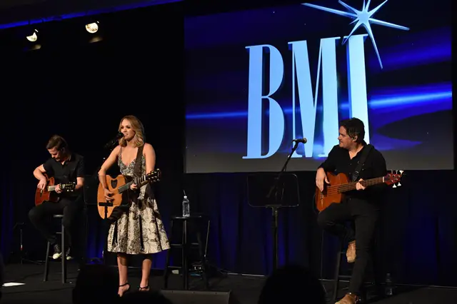 carrie underwood bmi awards performance