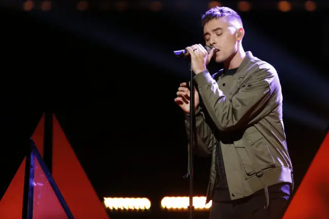THE VOICE -- "Live Top 11" Episode: 1216A -- Pictured: Hunter Plake -- (Photo by: Trae Patton/NBC)