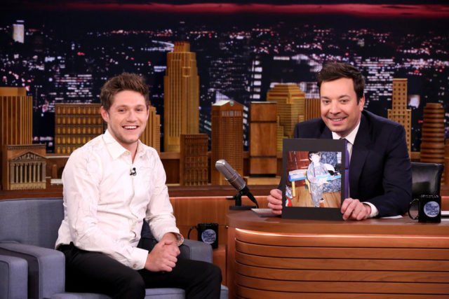 THE TONIGHT SHOW STARRING JIMMY FALLON -- Episode 0683 -- Pictured: (l-r) Singer Niall Horan during an interview with host Jimmy Fallon on May 25, 2017 -- (Photo by: Andrew Lipovsky/NBC)