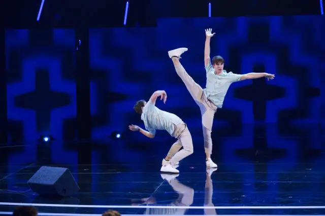 AMERICA'S GOT TALENT -- "Judge Cuts" Episode 1209 -- Pictured: Mirror Image -- (Photo by: Vivian Zink/NBC)