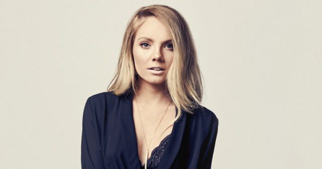 Danielle Bradbery Photo 2