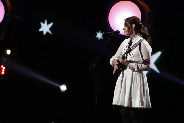 AMERICA'S GOT TALENT -- "Live Show 2" -- Pictured: Mandy Harvey -- (Photo by: Trae Patton/NBC)