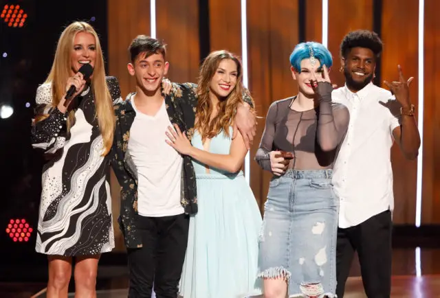 SO YOU THINK YOU CAN DANCE: TOP 6 TO 4: Host Cat Deeley (L) announces eliminated contestants Kaylee Millis (second from right) and Logan Hernandez (second fro left) with all-stars Allison Holker (C) and Cyrus Spencer (R) on SO YOU THINK YOU CAN DANCE airing Monday, September 11 (8:00-10:00 PM ET live/PT tape-delayed) on FOX. ©2017 FOX Broadcasting Co. Cr: Adam Rose