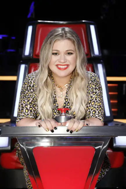 THE VOICE -- "Knockout Reality" -- Pictured: Kelly Clarkson -- (Photo by: Trae Patton/NBC)
