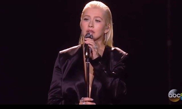 Christina Aguilera Whitney Houston Medley