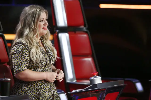 THE VOICE -- "Knockout Reality" -- Pictured: Kelly Clarkson -- (Photo by: Trae Patton/NBC)