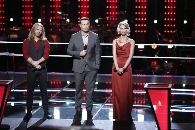 THE VOICE -- "Knockout Rounds" -- Pictured: (l-r) Adam Pearce, Carson Daly, Emily Luther -- (Photo by: Tyler Golden/NBC)