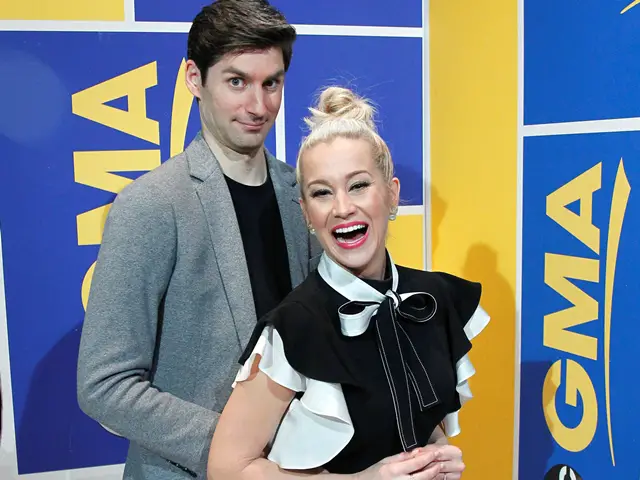 Kellie Pickler & Ben Aaron - Pickler & Ben - GMA