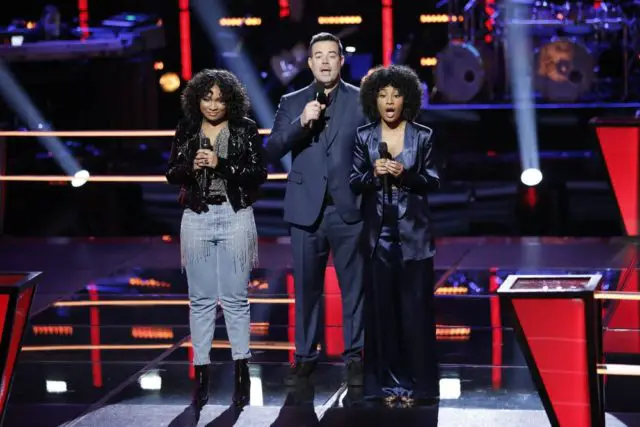 THE VOICE -- "Battle Rounds" -- Pictured: (l-r) Jordyn Simone, Carson Daly, Kelsea Johnson -- (Photo by: Tyler Golden/NBC)