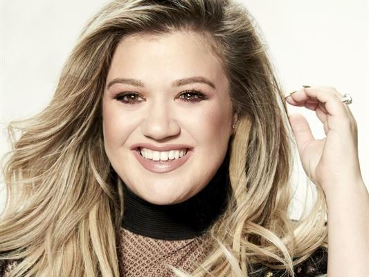 Kelly Clarkson Billboard Music Awards