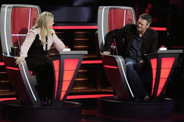 THE VOICE -- "Knockout Rounds" -- Pictured: (l-r) Kelly Clarkson, Blake Shelton -- (Photo by: Trae Patton/NBC)