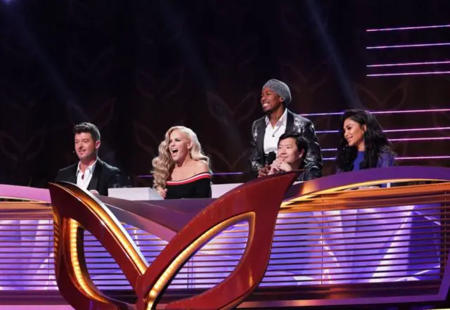 MASKED SINGER: L-R: Robin Thicke, Jenny McCarthy, Nick Cannon, Ken Jeong and and Nicole Scherzinger. CR: Michael Becker / FOX. © 2018 FOX Broadcasting.