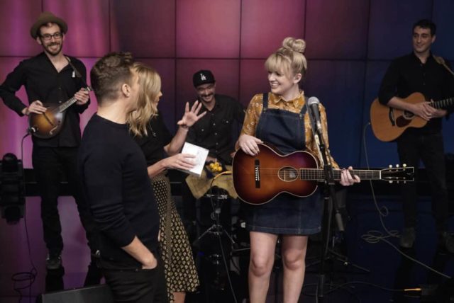 Kelly Ripa and Ryan Seacrest talk with Maddie Poppe during the production of "Live with Kelly and Ryan" in New York on Wednesday, October 17, 2018. Photo: David M. Russell/Disney/ABC Home Entertainment and TV Distribution ©2018 Disney ABC. All Rights Reserved.