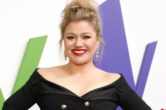 THE VOICE -- "Live Top 13" Episode 1515A -- Pictured: Kelly Clarkson -- (Photo by: Trae Patton/NBC)