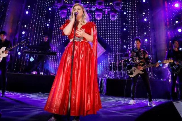 Kelly Clarkson - New Year's 2019 NBC