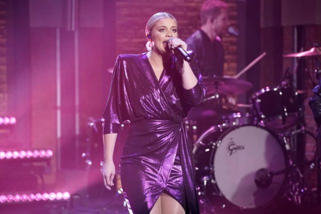 LATE NIGHT WITH SETH MEYERS -- Episode 802 -- Pictured: Musical guest Lauren Alaina performs on February 19, 2019 -- (Photo by: Lloyd Bishop/NBC)