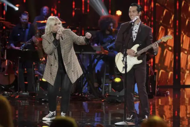 AMERICAN IDOL - "210 (All-Star Duets)" - Ten of the Top 20 finalists perform duets with all-star celebrity partners from The Wiltern in Los Angeles, as the search for America's next superstar continues on The ABC Television Network, SUNDAY, APRIL 7 (8:00-10:01 p.m. EDT), streaming and on demand. Following the performances and during a shocking elimination, the "American Idol" judges will determine which seven finalists will advance to the Top 14 and get the chance to perform for America's vote. (ABC/Eric McCandless) ELLE KING, LAINE HARDY