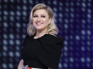 THE VOICE -- Season 16 -- Pictured: Kelly Clarkson -- (Photo by: Trae Patton/NBC)