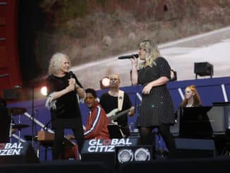 GLOBAL CITIZEN -- Global Citizen Festival in Central Park in New York City on Saturday, September 28, 2019 -- Pictured: (l-r) Carole King, Kelly Clarkson -- (Photo by: Heidi Gutman/MSNBC)