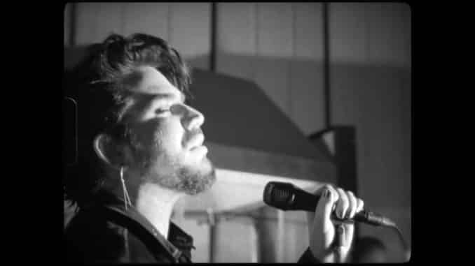 Adam Lambert Cloer to You Live Sessions