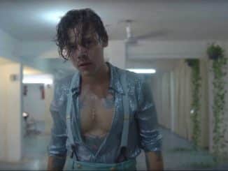 Harry Styles Lights up Music Video