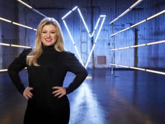 THE VOICE -- "Battle Reality" Episode 1708 -- Pictured: Kelly Clarkson -- (Photo by: Trae Patton/NBC)