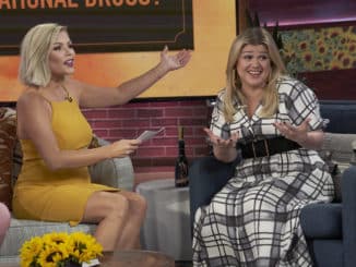 THE KELLY CLARKSON SHOW -- Episode 3036 -- Pictured: (l-r) Kimberly Caldwell-Harvey, Kelly Clarkson -- (Photo by: Adam Christopher/NBCUniversal)