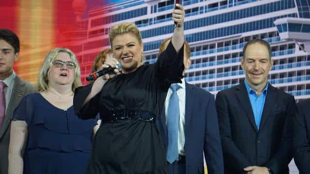Kelly Clarkson Norwegian Cruise Lines