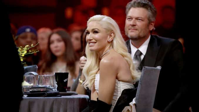 2019 E! PEOPLE'S CHOICE AWARDS -- Pictured: (l-r) Gwen Stefani and Blake Shelton during the 2019 E! People's Choice Awards held at the Barker Hangar on November 10, 2019. -- (Photo by: Christopher Polk/E! Entertainment)