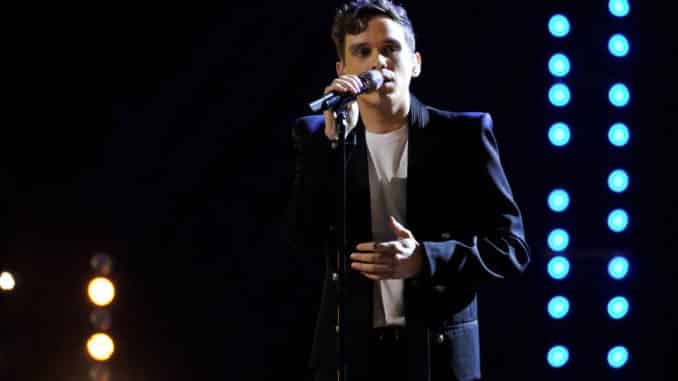 THE VOICE -- "Live Playoffs Top 20" Episode 1715A -- Pictured: Max Boyle -- (Photo by: Trae Patton/NBC)