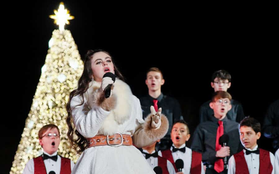 American Idol, The Voice Alums Perform National Christmas Tree Video