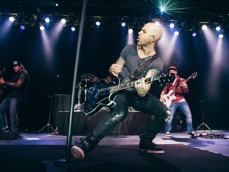 Chris Daughtry Stage Performance