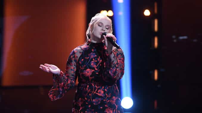 THE VOICE -- "Blind Auditions" Episode 1802 -- Pictured: Chelle -- (Photo by: Mitchell Haddad/NBC)