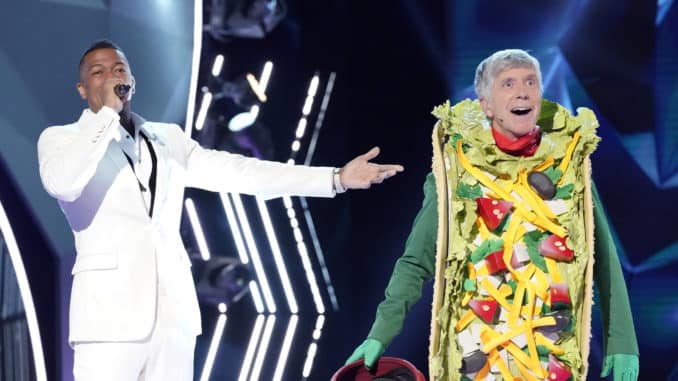 THE MASKED SINGER: L-R: Host Nick Cannon and Tom Bergeron in the ÒFriends in High Places: Group B ChampionshipsÓ episode of THE MASKED SINGER airing Wednesday, March 4 (8:00-9:01 PM ET/PT) on FOX. © 2020 FOX MEDIA LLC. CR: Michael Becker/FOX.