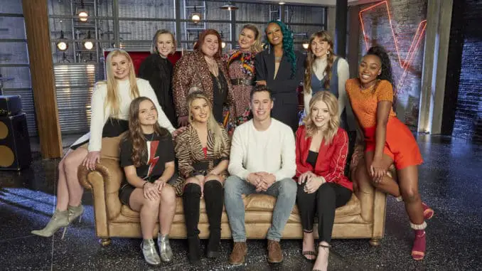 THE VOICE -- "Battle Reality" -- Pictured: (l-r) Chelle, Megan Danielle, Sara Collins, Samantha Howell, Mandi Thomas, Kelly Clarkson, Micah Iverson, Tayler Green, Jules, Gigi Hess, Anya Cheyenne -- (Photo by: Trae Patton/NBC)